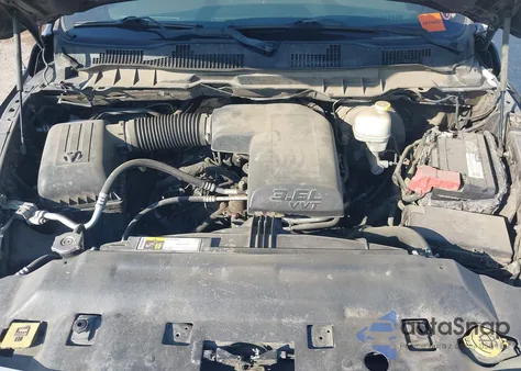 2015 Ram 1500 Lone Star z USA, uszkodzony, nr VIN 1C6RR7LG8FS595909